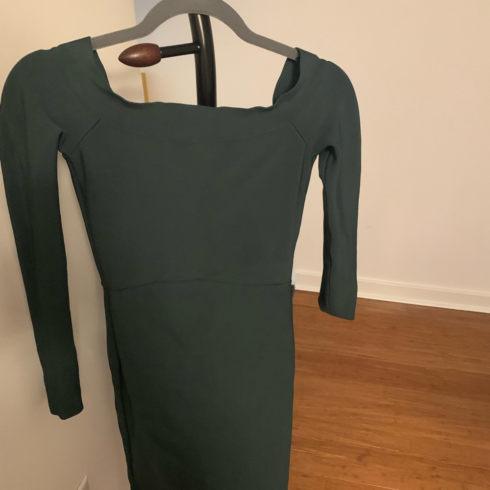 Selling this beautiful green dress from bcbg in xxs